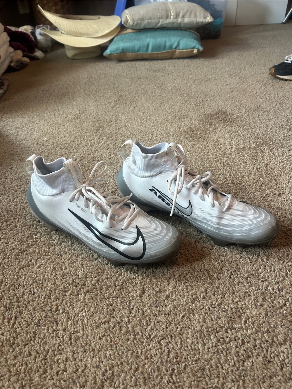 Nike Kids White and Gray Soccer Sneakers